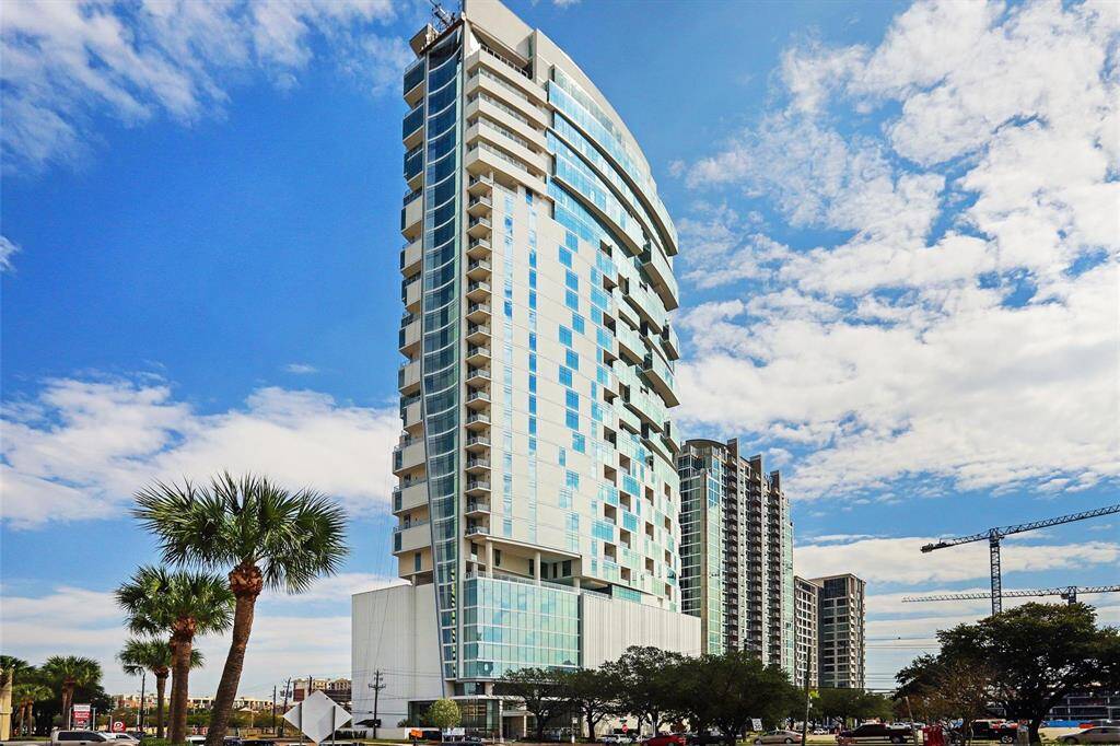 The world class Arabella is a 33 story building built by Randall Davis featuring valet, 24 hour concierge, porter, plus much more.