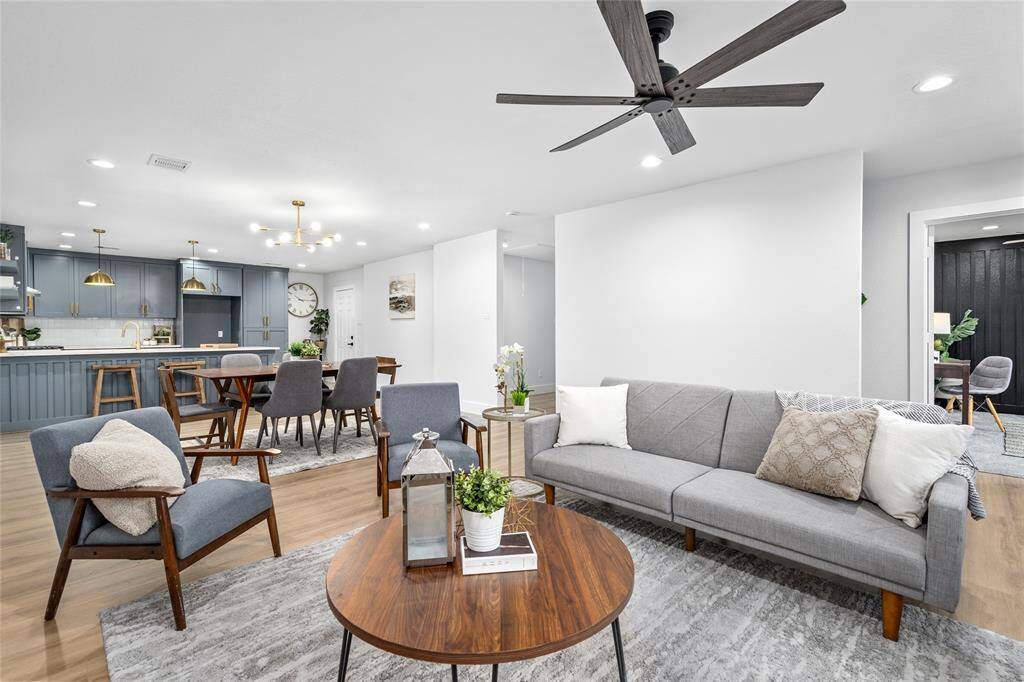 oversized ceiling fans keeping you cool in the hot summer months !