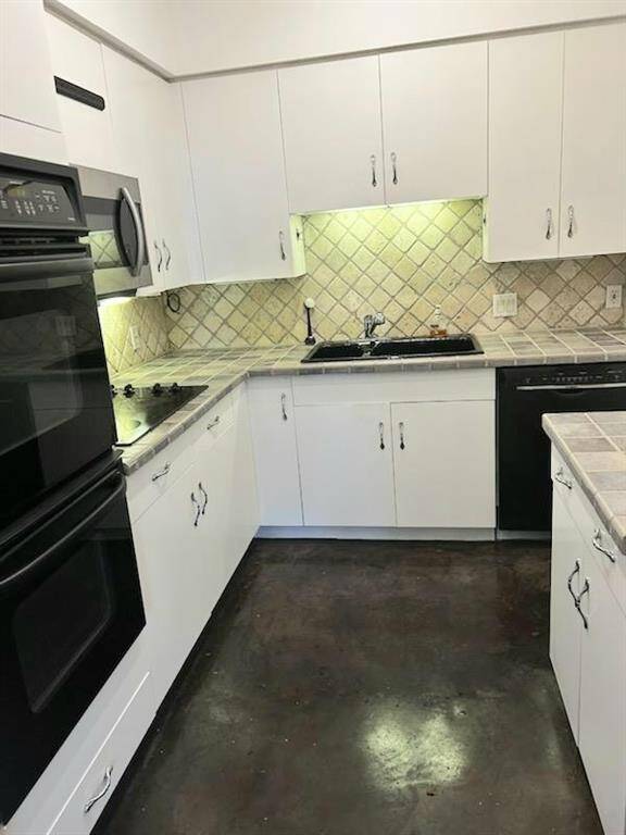 KITCHEN VIEW 1