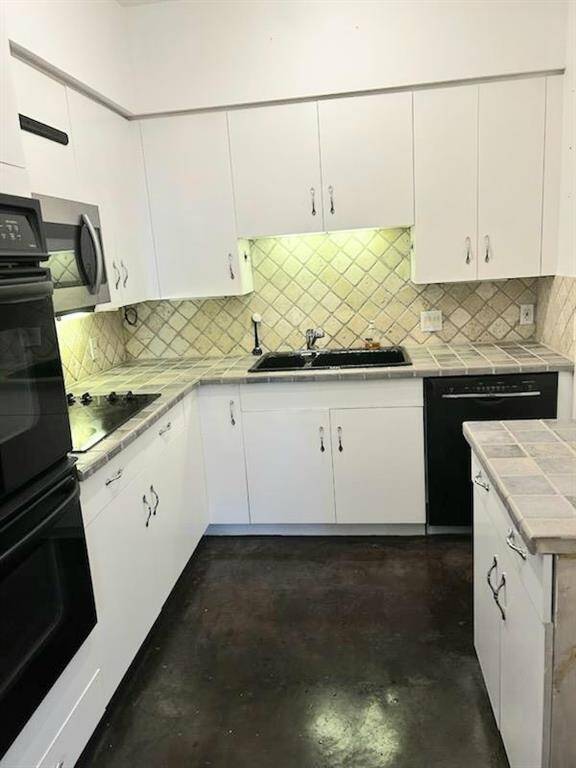 KITCHEN VIEW 3