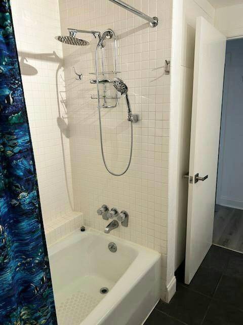 TUB/SHOWER COMBO