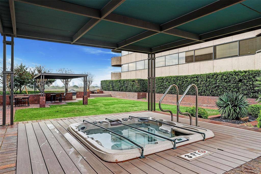 WHIRLPOOL SPA