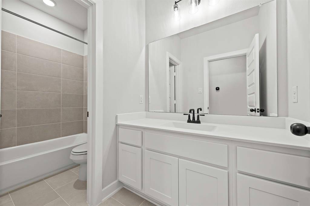 Representative photo. Home under construction. Design selections and colors may vary.
