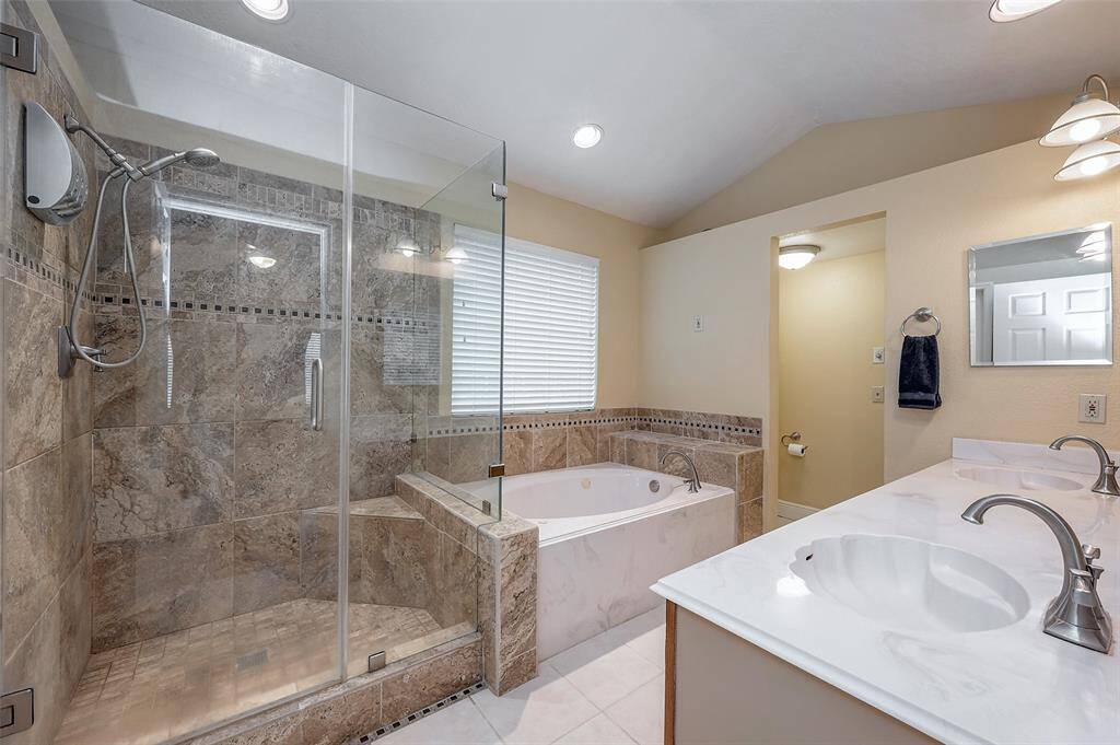 Primary En-Suite