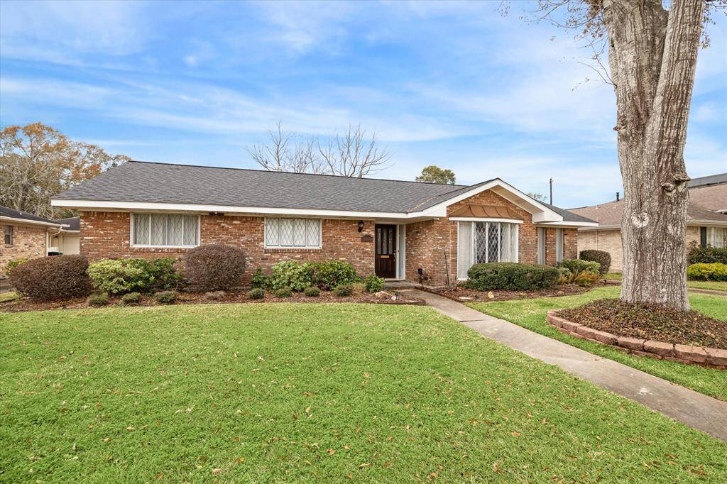 Welcome to 10010 Balmforth Lane!