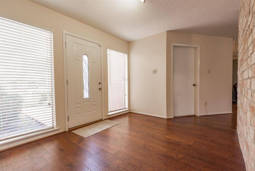 Front Entry Way