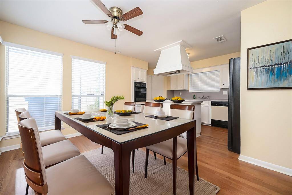 Enjoy this cozy dining space.