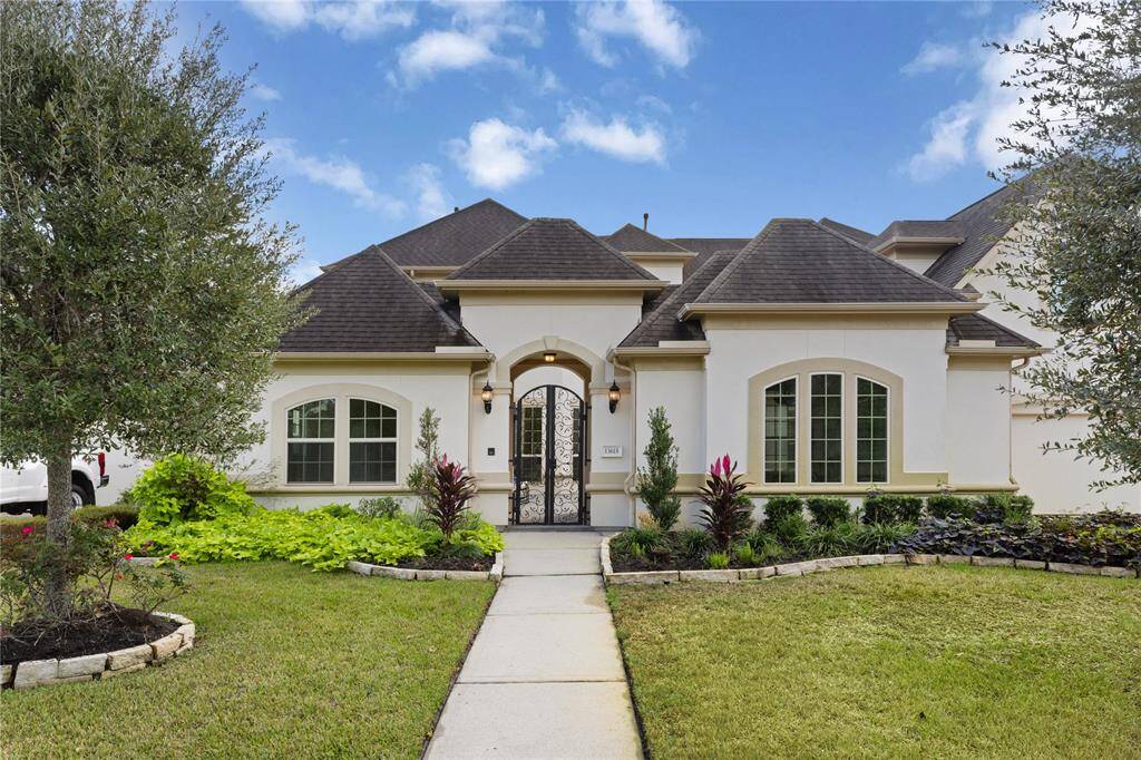 Beautifully landscaped garden.
