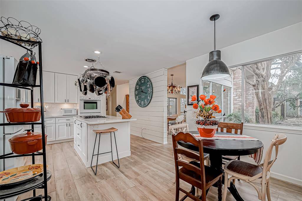 Breakfast Room/Kitchen
