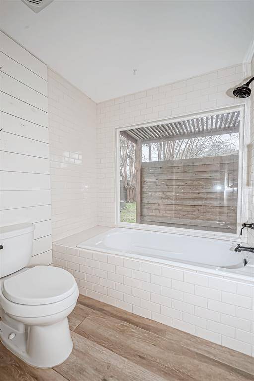 Primary bath tub/shower combination