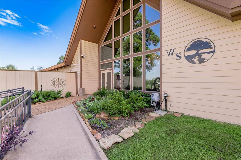Westwood Shores Clubhouse w/Restaurant