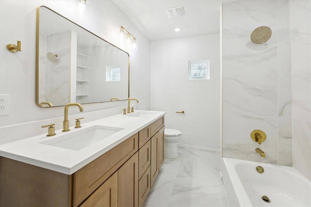 Secondary bathroom