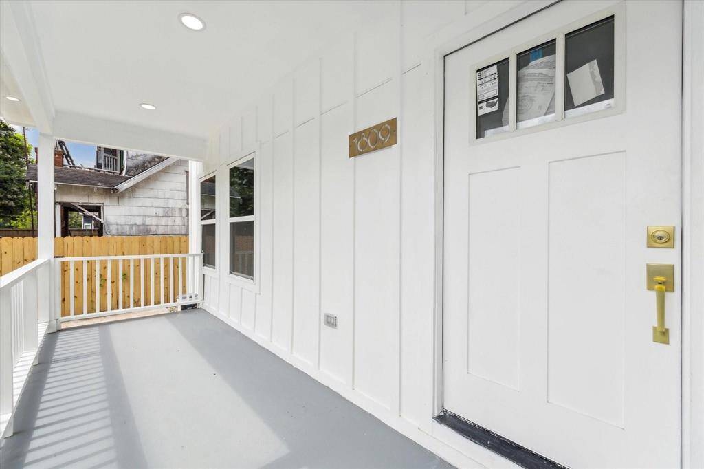 Expansive front porch