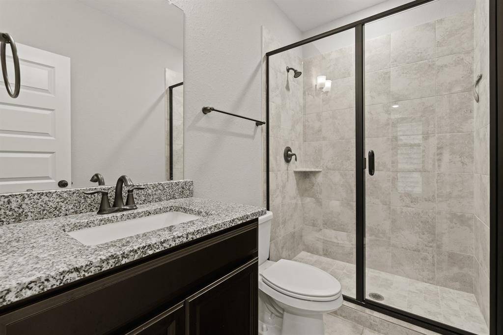 First floor - Full-bathroom