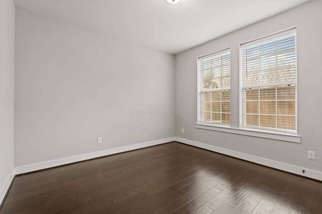 First floor - Secondary bedroom 2