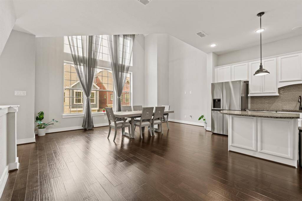 Second floor - High ceiling with large windows allows for a flood of natural light.