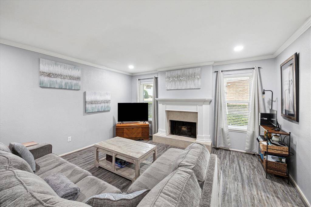 Welcome home to 2592 Bering! This 3 bedroom 2.5 bathroom is a true gem in the city!