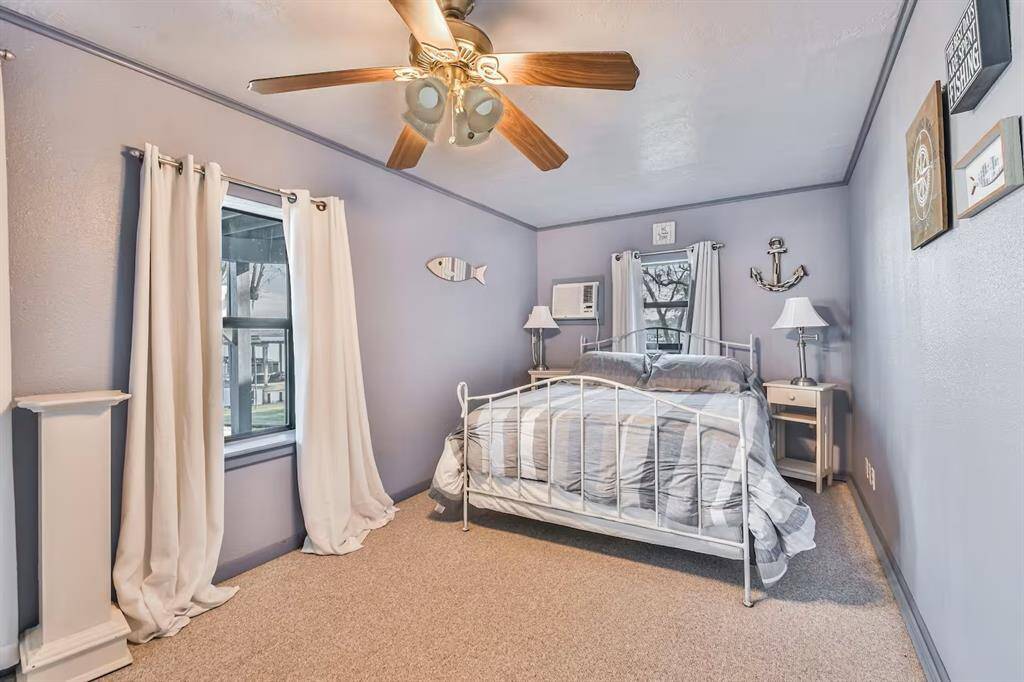 level 1 - bedroom 2 queen bed sleeps 2