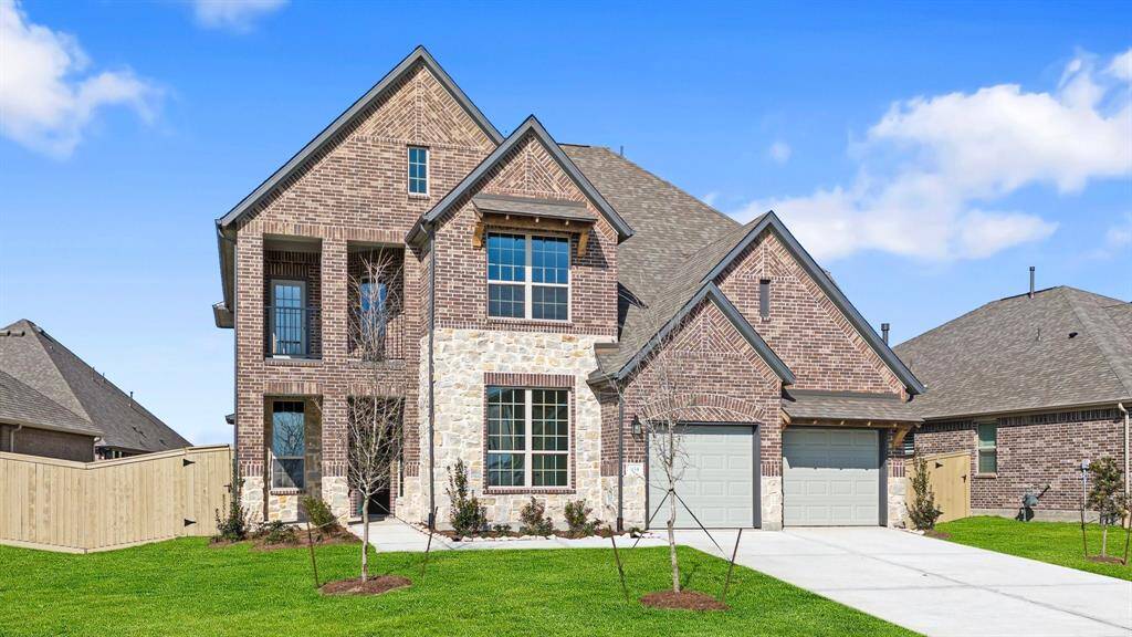Welcome home to 3114 Wickfield Pass Lane located in Westland Ranch and zoned to Clear Creek ISD.