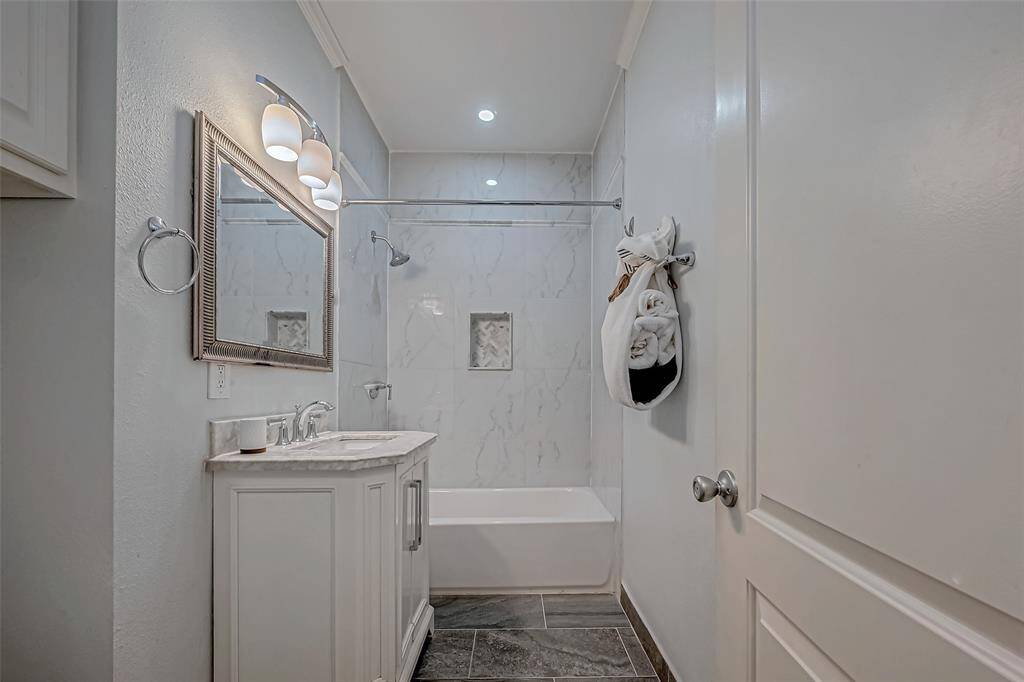 Walk in Closet in Primary room