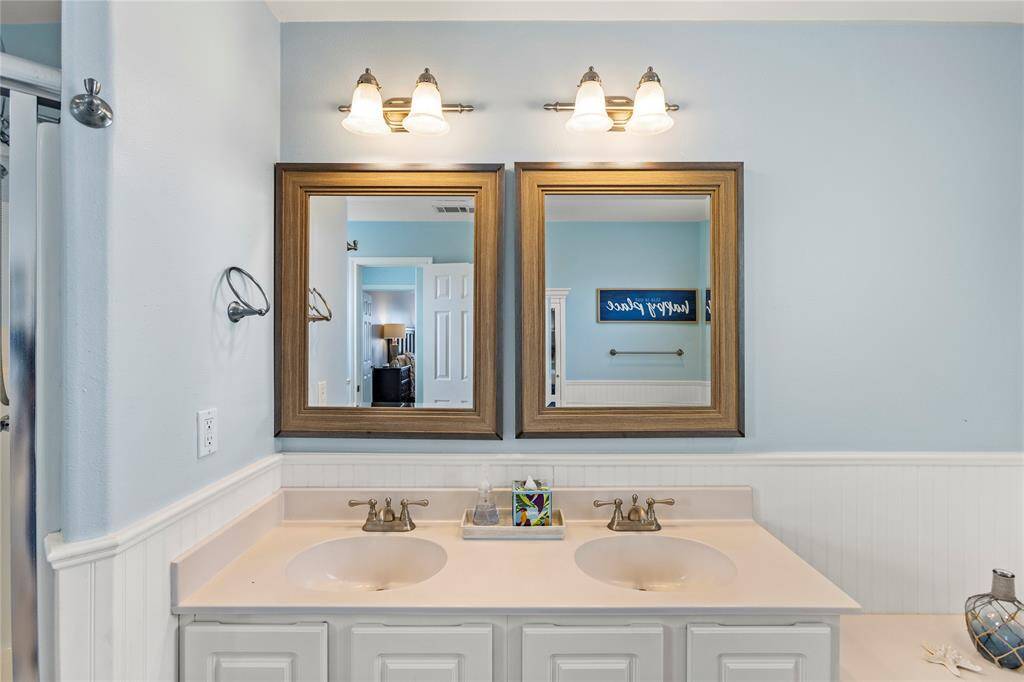 Second floor primary bathroom