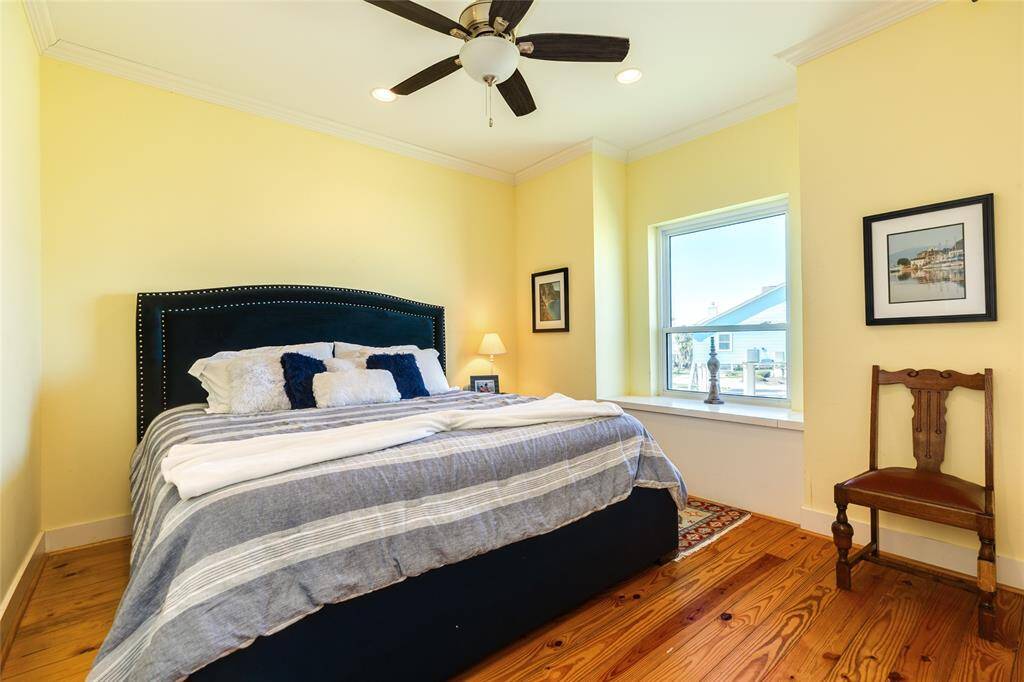 Main level bedroom with King size bed.