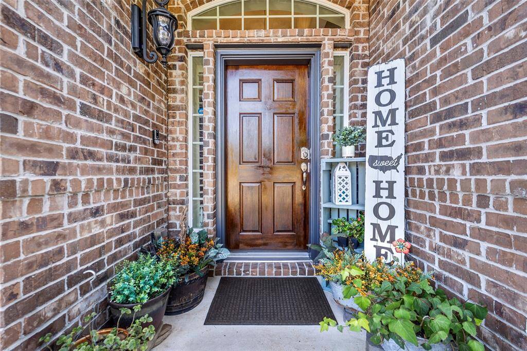 Front Brick entry