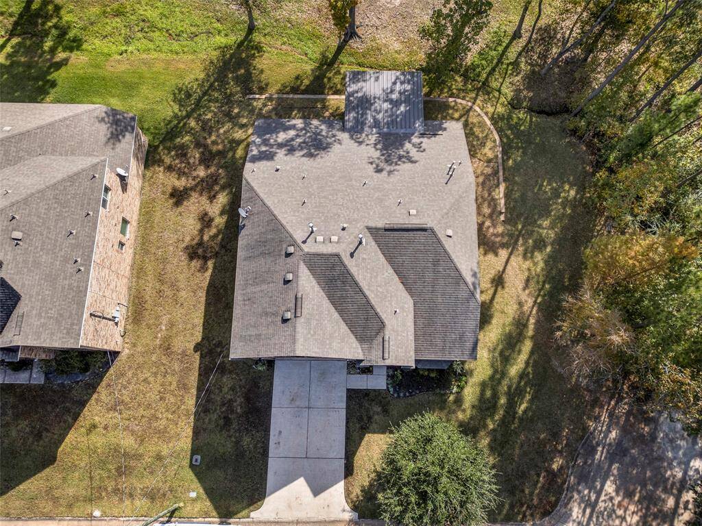 Open spaces on 2 sides of the home