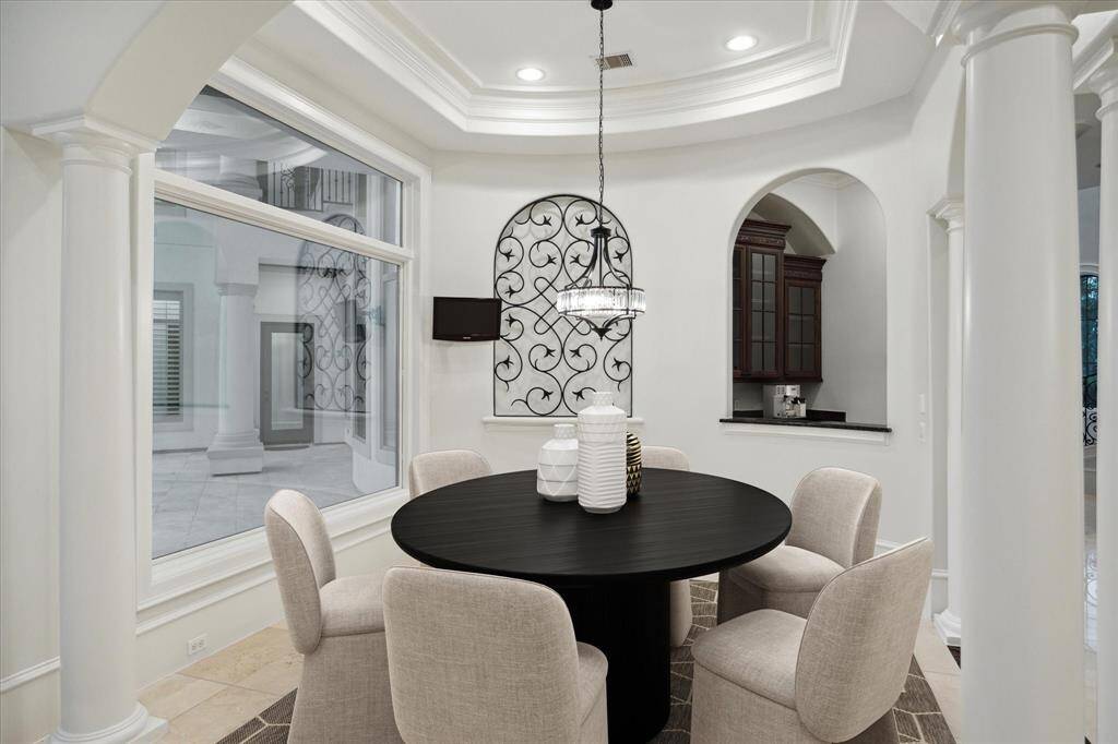 Virtually staged breakfast room
