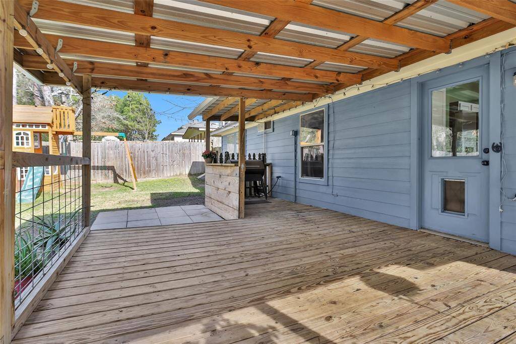 Huge custom deck built for entertaining