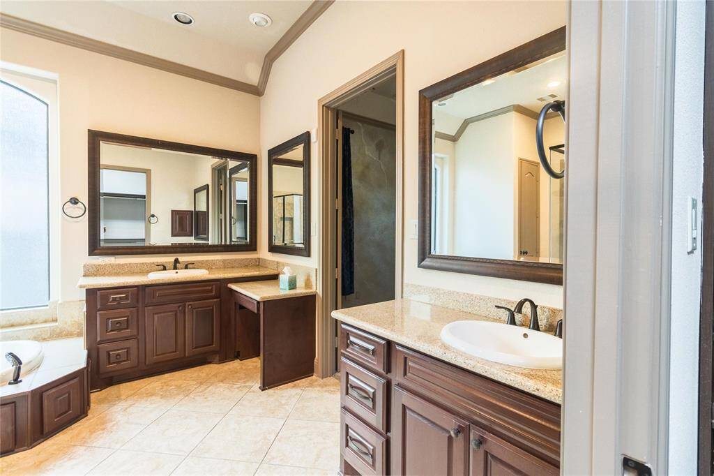 Primary Bath Room