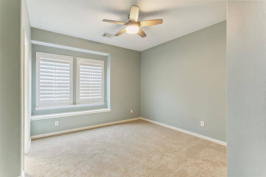 7014 Lake Haven Ct, Sugar Land Tx 77479-3rd bedroom. Plantation shutters.