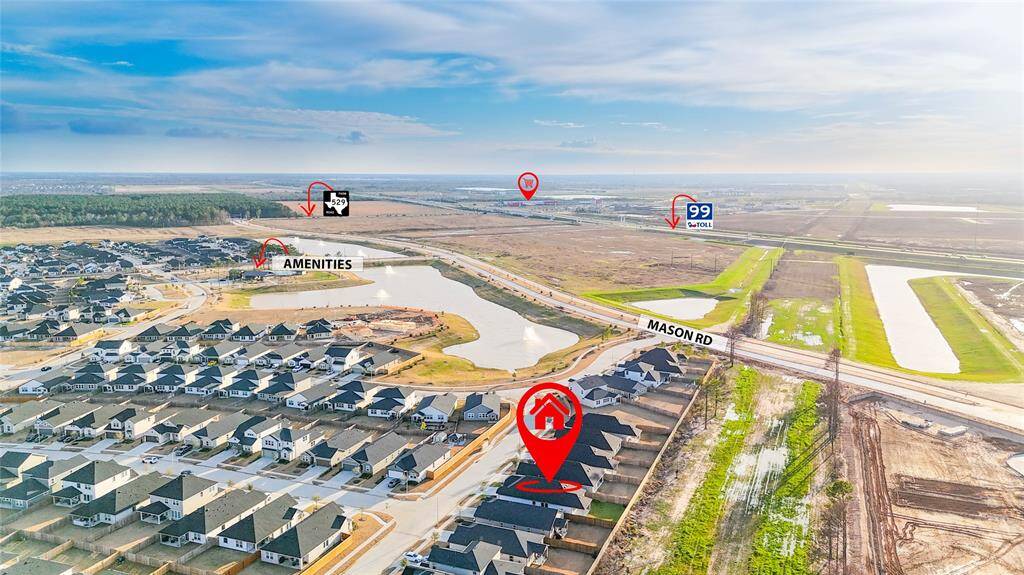 Easy access to Grand Parkway 99, shopping, and entertainment