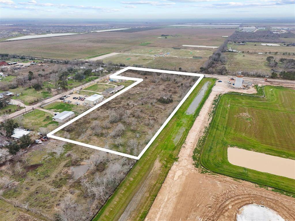 The possibilities are endless for this well positioned unrestricted acreage.