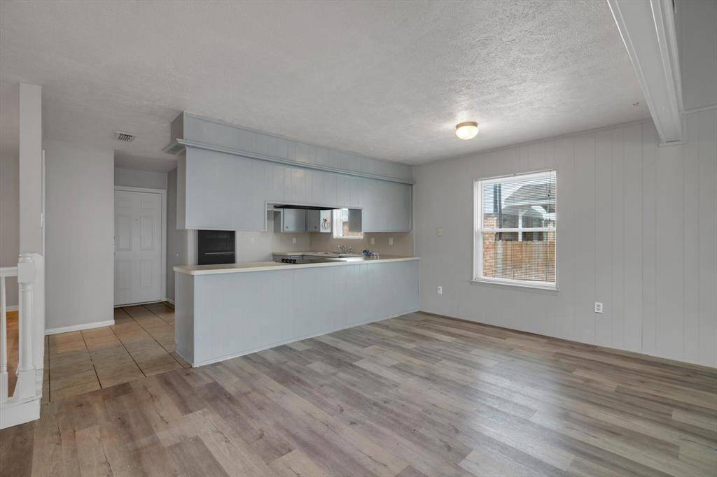 Open Kitchen to Family Room