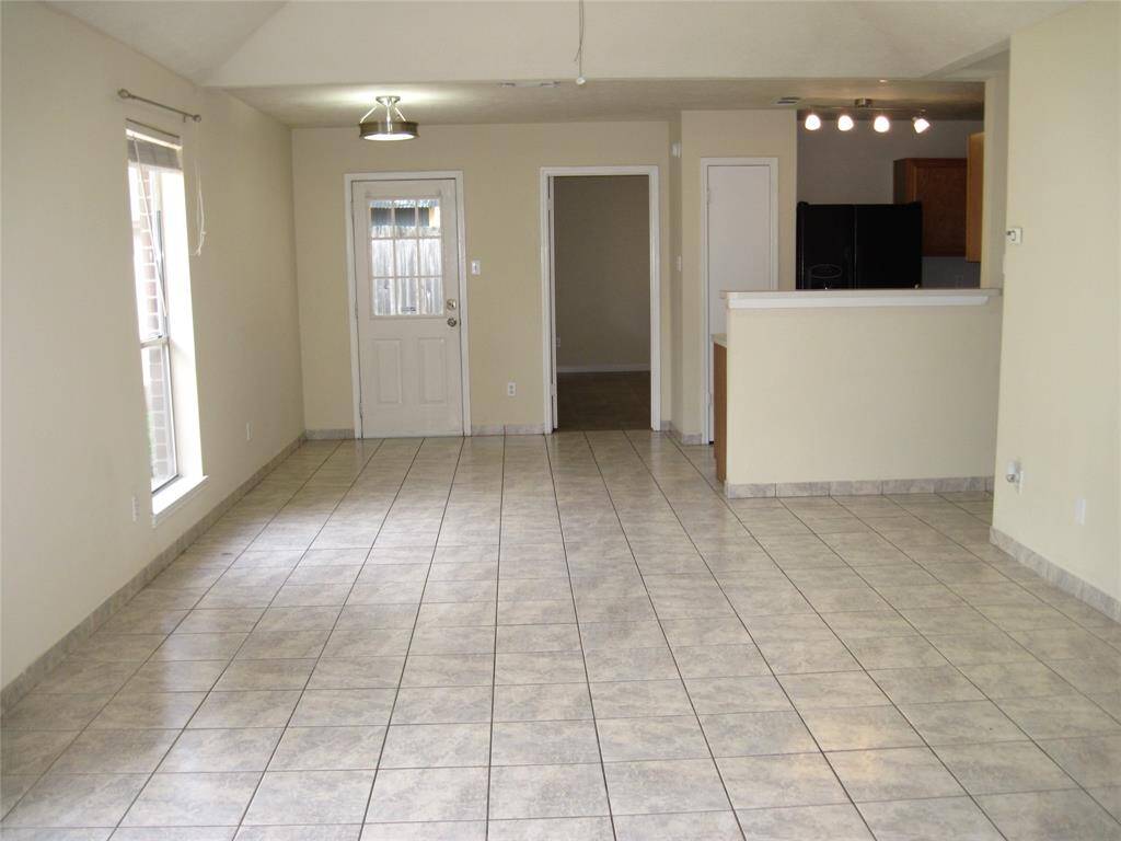 WARM OPEN CONCEPT