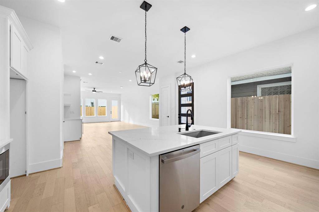 These are photos of a previously built home. Photos are of a house that may show upgraded/alternative finishes.
