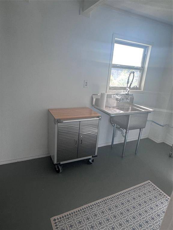 Prep kitchen