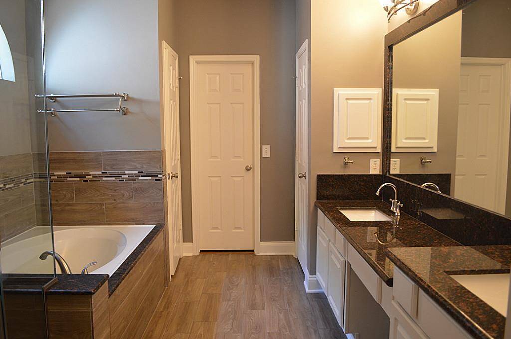 Fully updated master bath