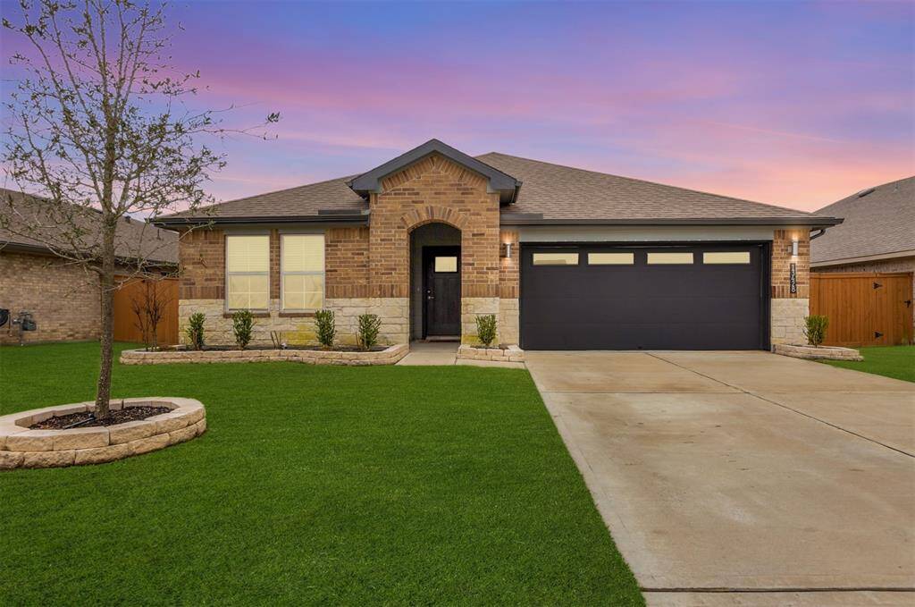 Welcome to 13428 Silver Egret Lane!