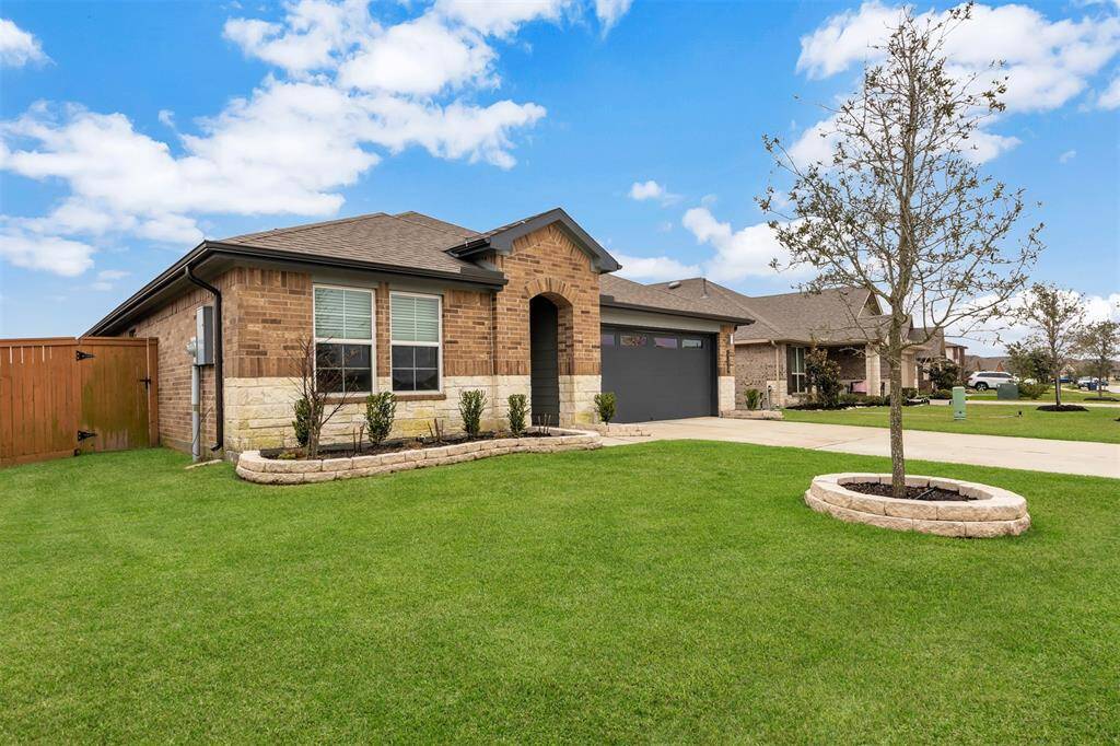 With its stunning exterior, this home boasts fantastic curb appeal.