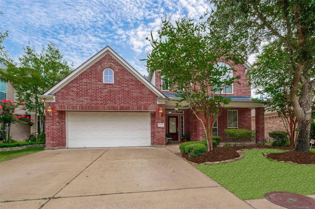 With a NEW ROOF & carpet in 2022 this home is turn key and ready for new memories to be made.