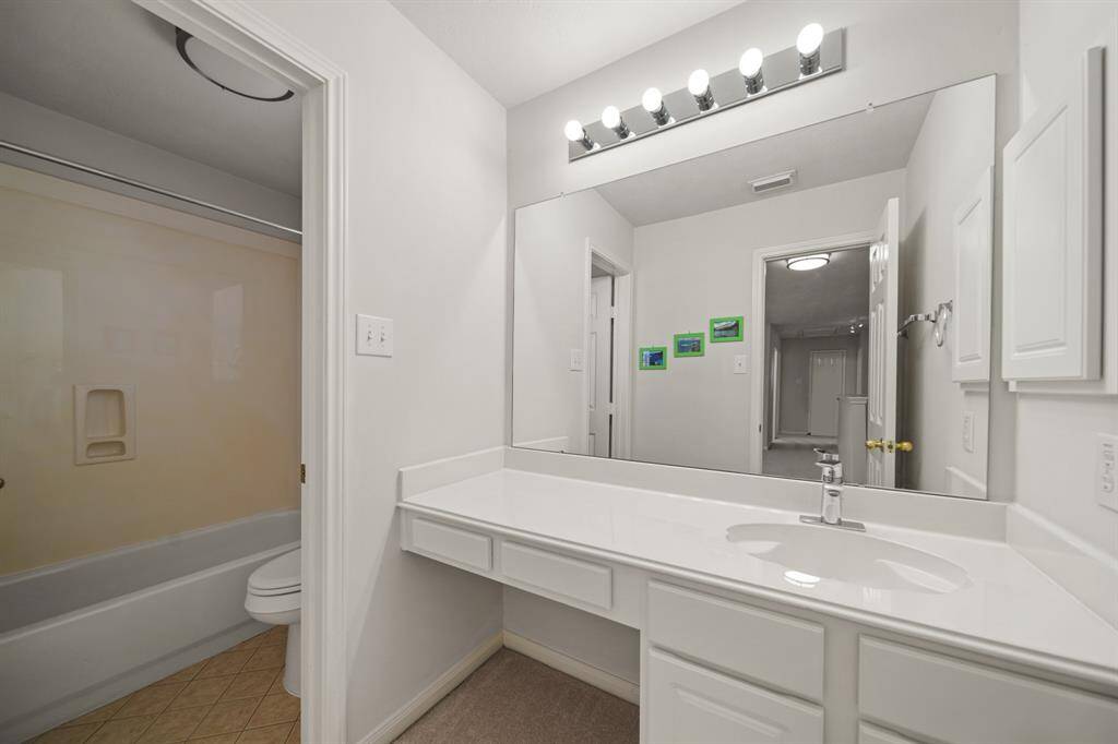 Bathroom #2. Upstairs.