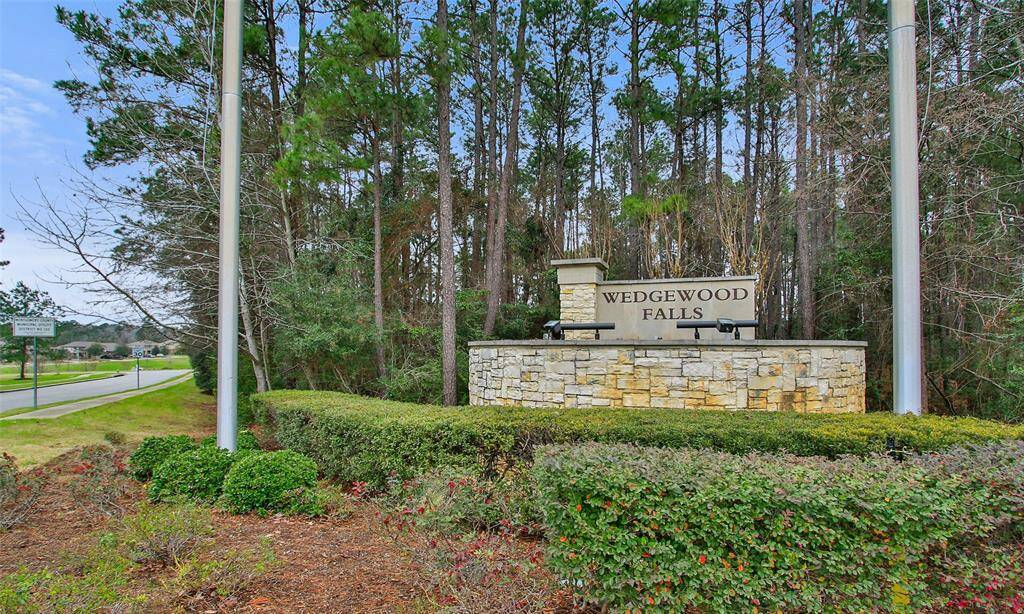 Great location convenient to 105 and other major roads
