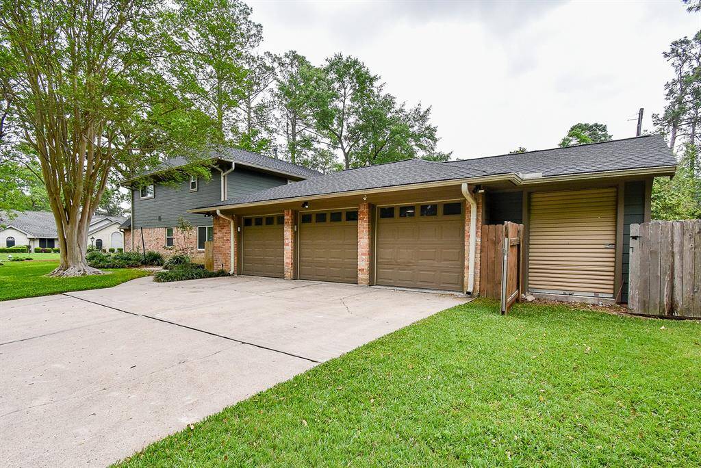 This well maintained home has a new roof, double pane windows, recent new siding and fresh exterior paint.