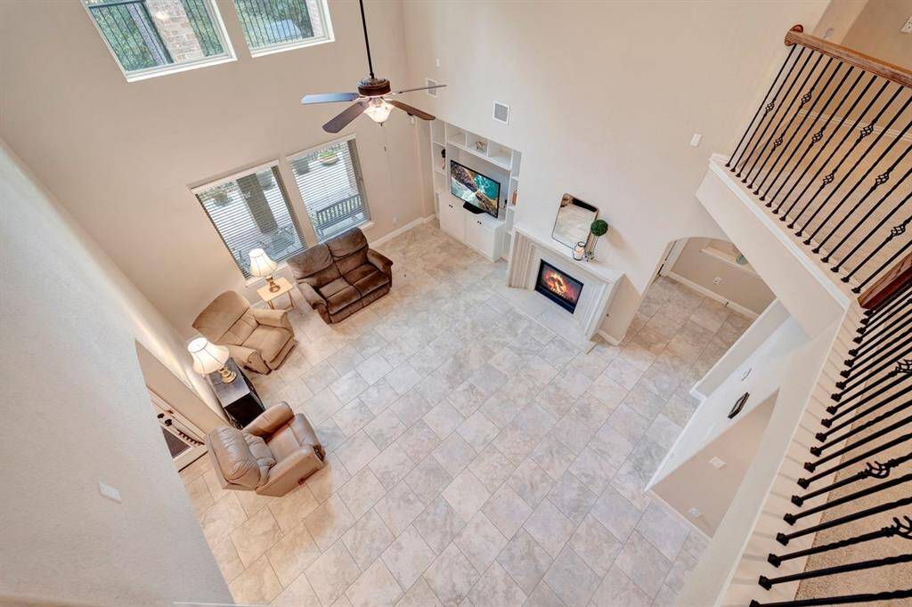 Two story living room ceilings