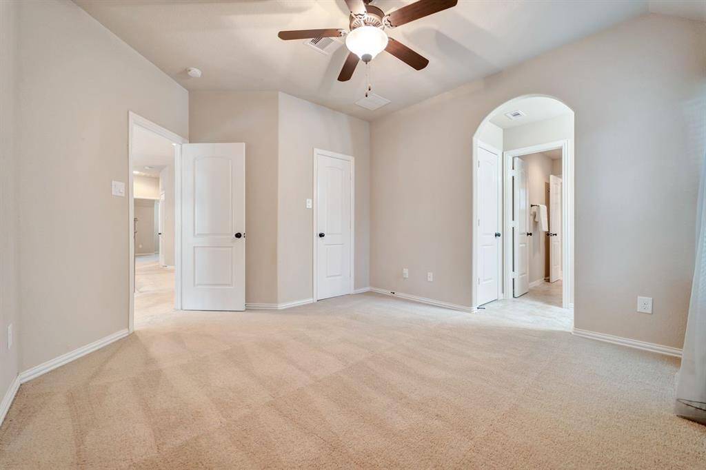 Secondary bedroom with Jack and Jill bathroom and walk-in closet