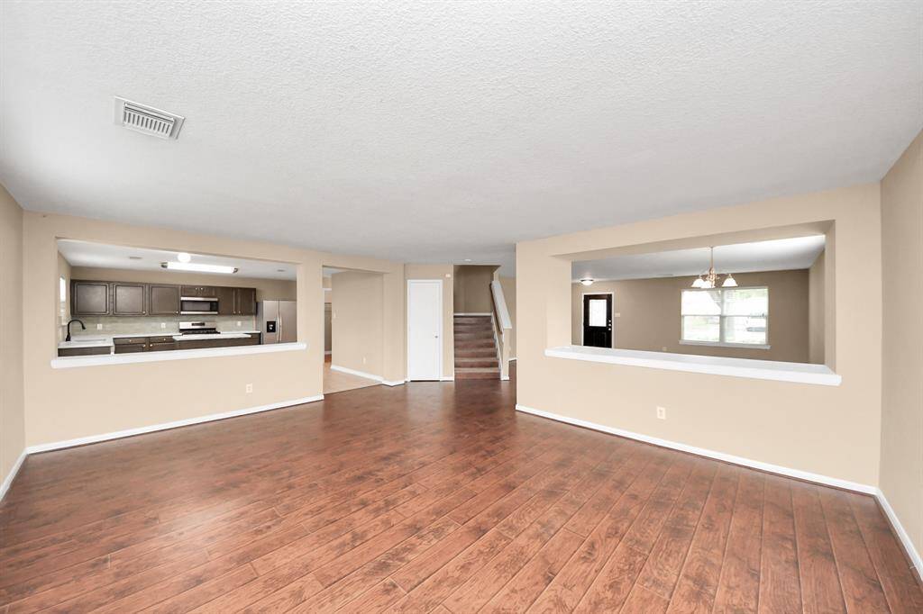 Formal Livingroom 2