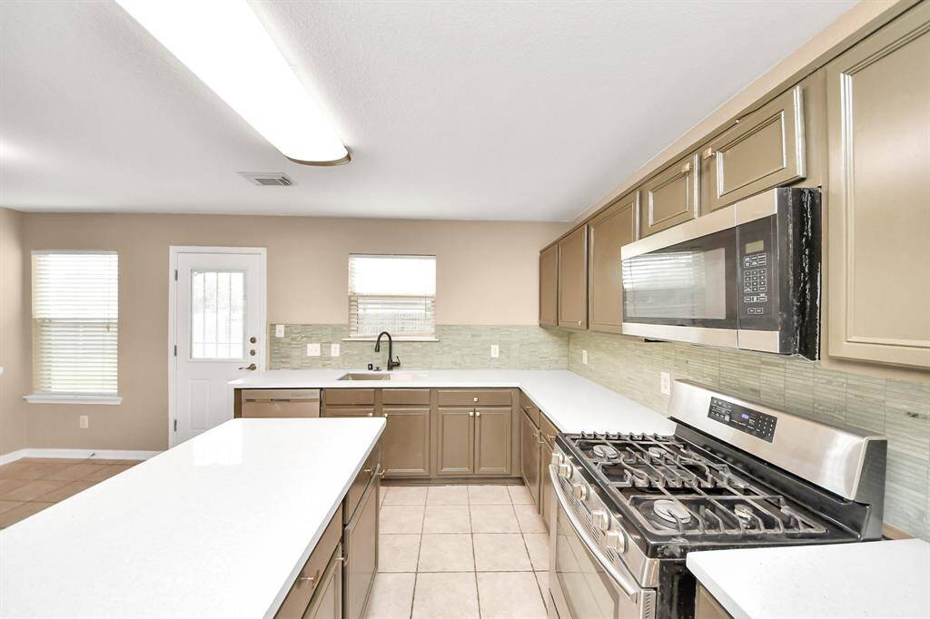 Kitchen 7