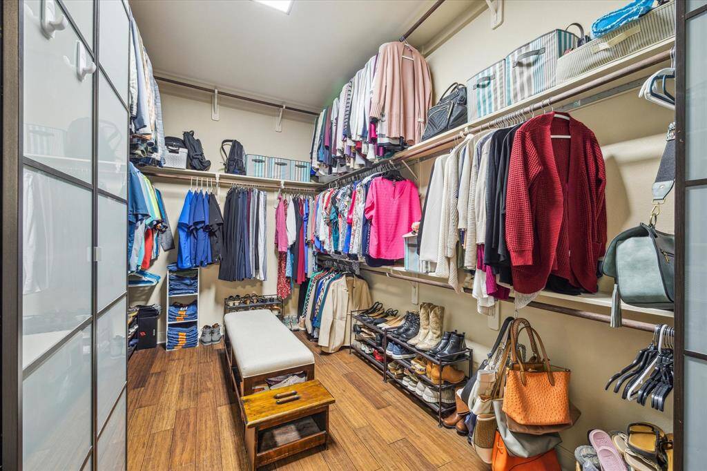 Oversize walk-in closet in primary